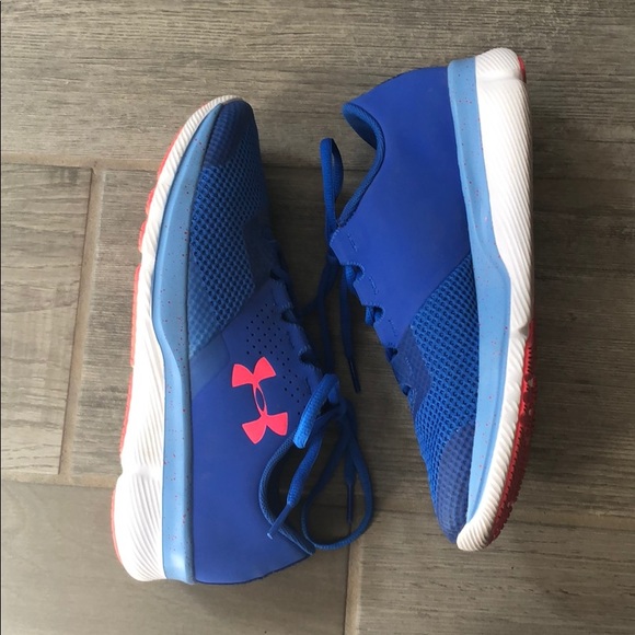 Shoes - Picture 1 of 4